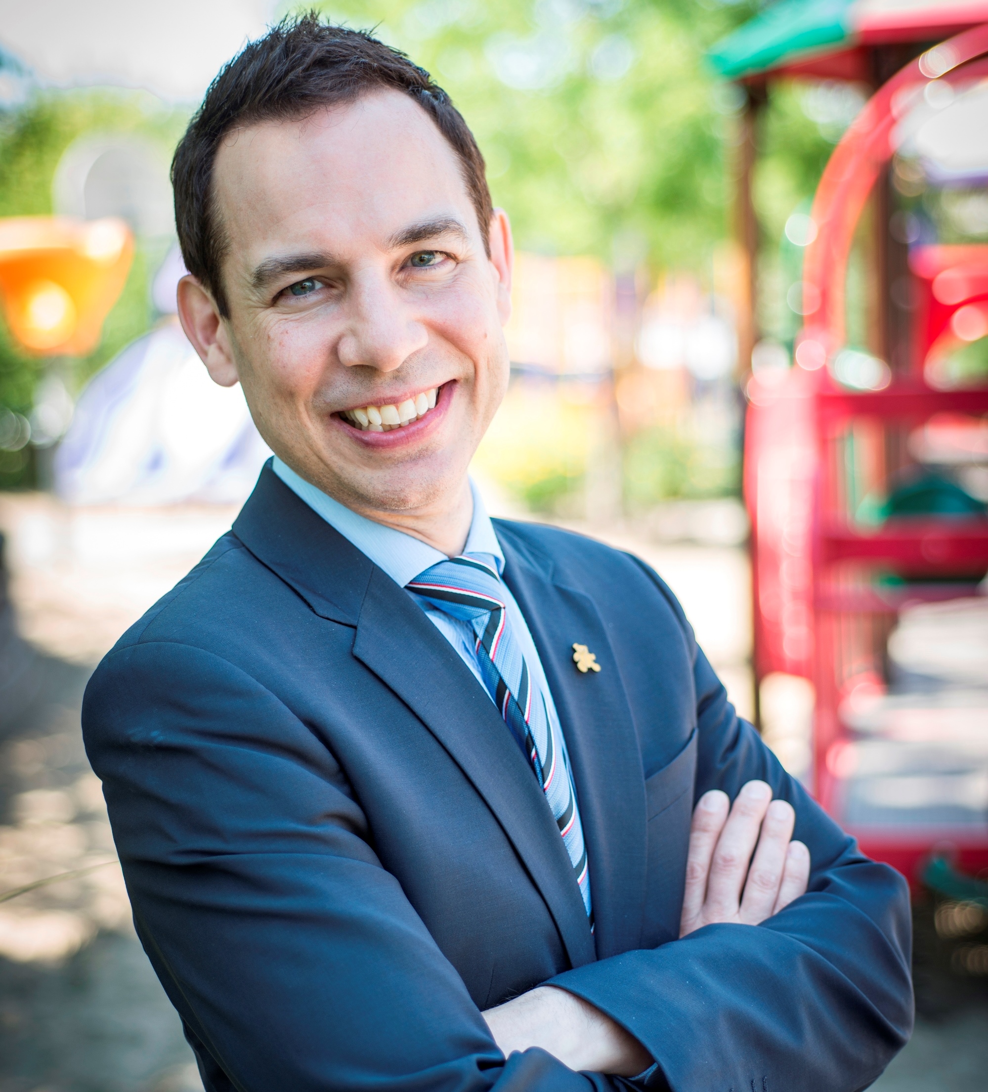 Mr. Alex Munter
